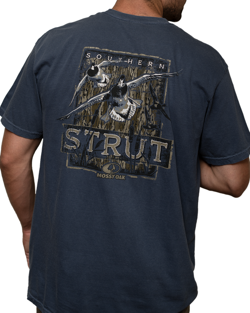 Southern Strut Mossy Oak Flying In T-Shirt